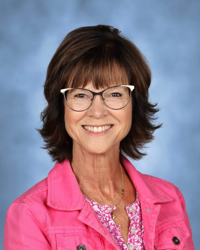 Mrs. Doris Saad : Library/Preschool Aide